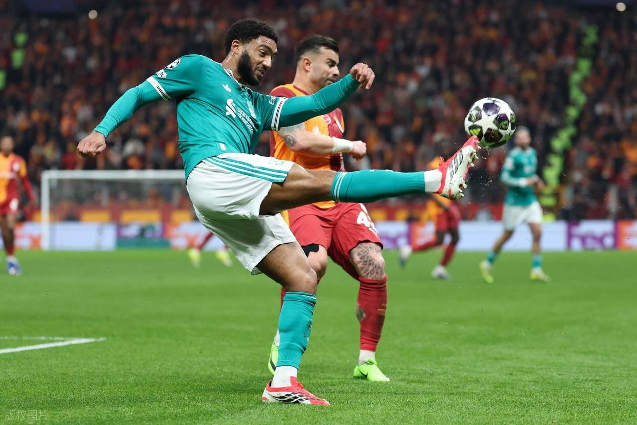 欧冠利物浦不敌加拉塔萨雷，此战绝非巧合，范戴克双拳难敌四手？